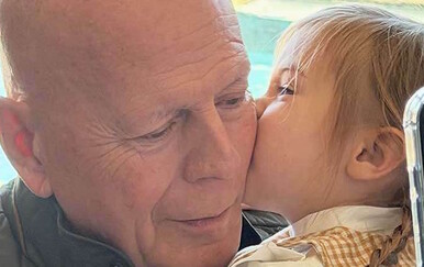 Demi Moore podijelila fotografiju Brucea Willisa s unukom
