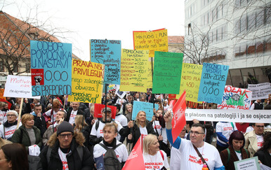 Sindikati javnih službi prosvjeduju na Europskom trgu