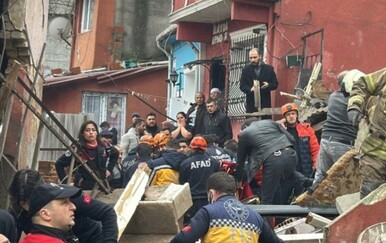 Urušile se dvije zgrade u Istanbulu