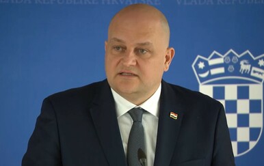 Ministar potvrdio: INA danas jedina prodaje Plavi dizel