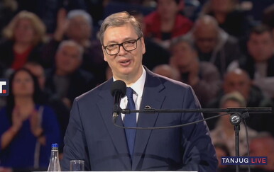 Novinari u Srbiji glumili Vučićeve pristaše, infiltrirali se na skup
