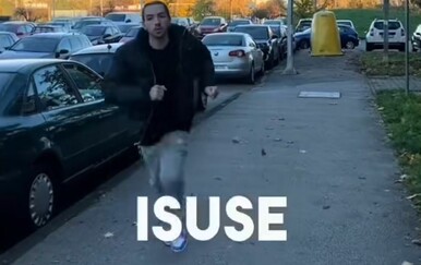 "Ali ta njihova potreba da nas uvijek obavijeste": Skeč nasmijao regiju, mnogi znaju takvu osobu