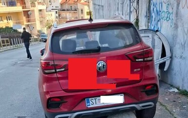 Neke vozače nemoguće je zaustaviti, parkiraju gdje požele unatoč zaprekama