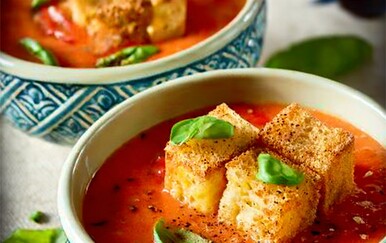 Juha od rajčice s krutonima punjenima sirom recept