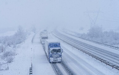 HAK: Zbog vjetra zatvorena dionica A1 Sveti Rok - Posedarje