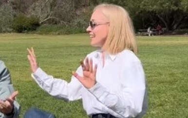 Jelena Rozga objavila video iz Los Angelesa na kojem je zapjevala s Rokom Blaževićem