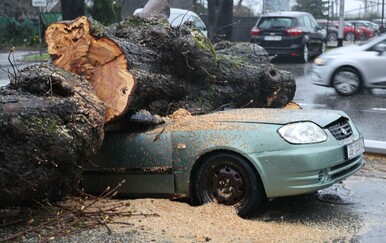 IMAŠ PRAVO, OSTVARI GA! Nadoknada štete na automobilu u slučaju nevremena