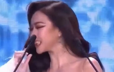 Natjecateljici za Miss Grand Tajlanda Kamolwan Chanago ispala navlaka za zube