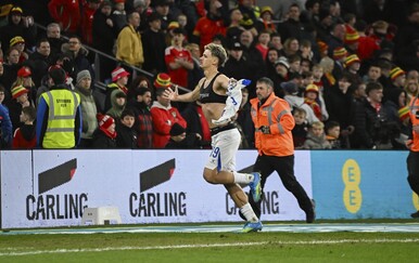 18-godišnji bosanski wunderkid utišao krcat stadion Velšana pa iste noći napravio strašan transfer