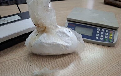 Trogir: Drogu zakopali u dvorištu, uhićeni su