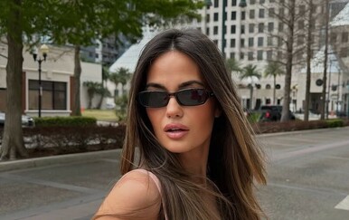 Adriana Ćaleta-Car u hlačama na pruge