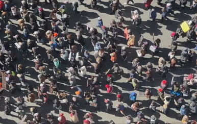 Masovni prosvjedi protiv Trumpa zahvatili SAD i Europu, tisuće ljudi izašle na ulice