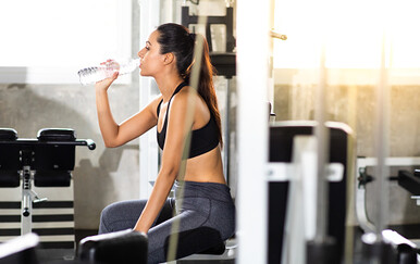 Pula: Djevojka popila energetsko piće u teretani i završila u bolnici