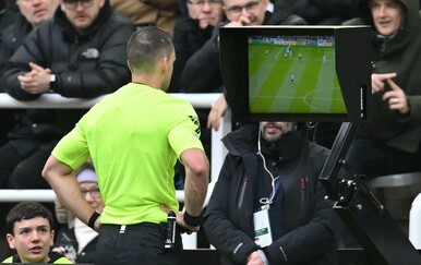 Više od 75 posto engleskih navijača ne podržava VAR u Premier ligi