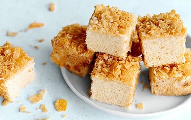 Čupavci s bijelom čokoladom, medom i cornflaksima recept