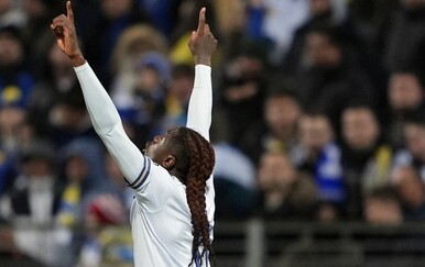 UŽIVO BIH - ITALIJA: Drametina u Zenici, Talijani vode, ali imaju igrača manje!