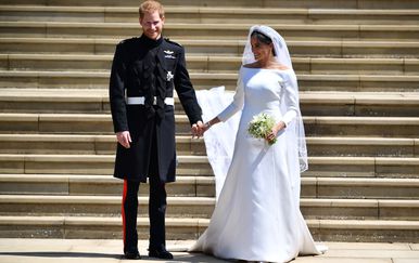 Princ Harry i Meghan Markel nakon izlaska iz dvorca Windsor
