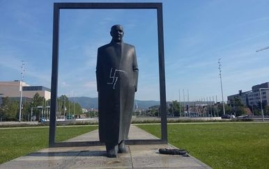 Išaran spomenik Većeslava Holjevca (Foto: Antifašistički vjesnik) - 2