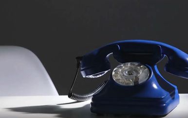 Plavi telefon, ilustracija - 1