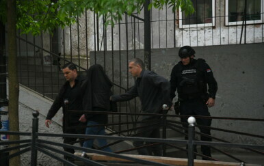 Uhićenje učenika koji je pucao u beogradskoj školi - 1