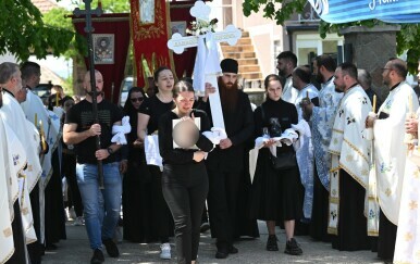 Pogreb troje poginulih kod Mladenovca - 4