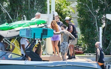 Shakira i Lewis Hamilton - 3