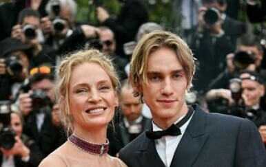 Uma Thurman i Levon Roan Thurman-Hawke - 3
