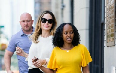 Zahara Jolie-Pitt i Angelina Jolie - 3