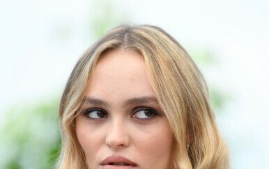Lily-Rose Depp - 5
