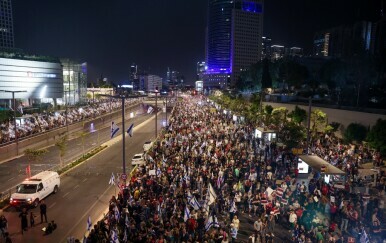 Tisuće ljudi prosvjedovale u Tel Avivu za dogovor o puštanju talaca - 1