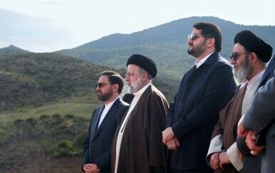 Predsjednik Irana na otvorenju brane netom prije nesreće