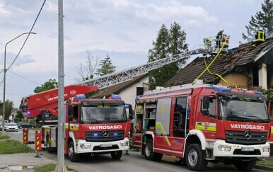Vatrogasci na intervenciji u Petrinji - 3
