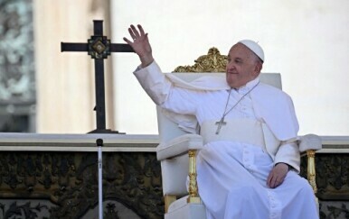 Papa Franjo naljutio LGBT zajednicu