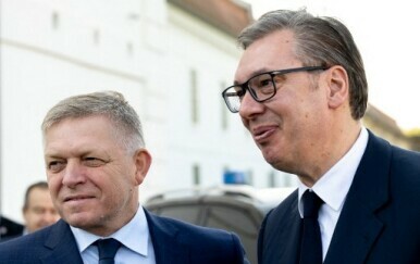 Slovački premijer Robert Fico iznenada se razbolio