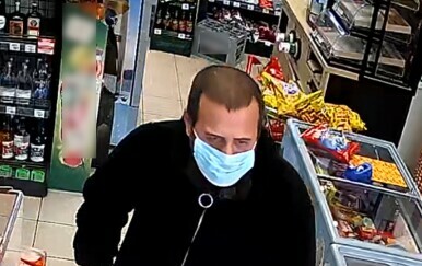 FOTO Policija traži ovog muškarca: Opljačkao je trgovinu u Dubravi