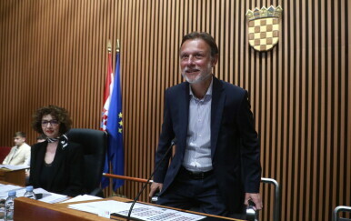 Jandroković srednjoškolcima u Saboru citirao Thompsona: "Kako kaže pjesma..."