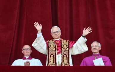 Papa Lav XIV.