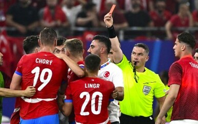 Istvan Kovacs na utakmici Češke i Turske