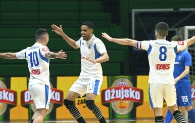 Igrači Osijeka slave u Zagrebu