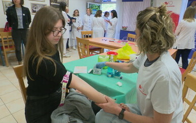 Održana humanitarna akcija upisa u registar, donor: "To je sekunda posla. Ispunite upitnik i cure vas piknu"