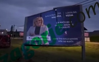 Muškarac traktorom srušio HDZ-ov predizborni plakat