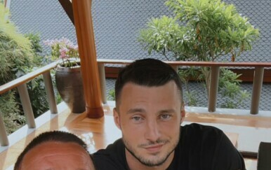 Ricky Martin i Max Barz