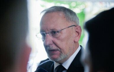 Ministar Davor Božinović prokomentirao je izjavu ministra Ivana Šipića o djeci i oružju na ramenu