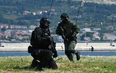 Prizori iz akcijskih filmova u Splitu! Antiteroristička vojna policija u akciji s kolegama iz Slovenije i MUP-a