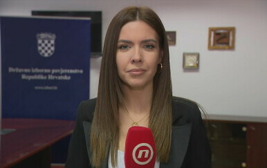 Dan uoči izbora, iz DIP-a se javila reporterka Dnevnika Nove TV Valentina Baus