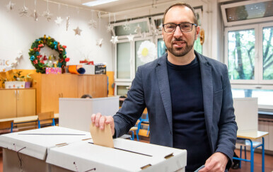 Na birališta izašli Tomislav Tomašević i Ivica Lovrić