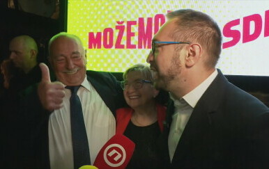 VIDEO Dirljiv trenutak u Tomaševićevom stožeru: "Jako sam ponosan na svog sina..."