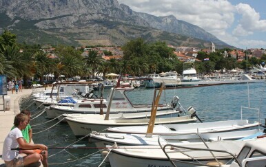 Na izborima za načelnika Baške Vode pojavio se listić viška