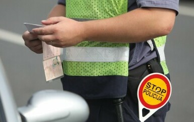 Policija zaustavila pijanog vozača: Izmjerili mu 4,52 promila