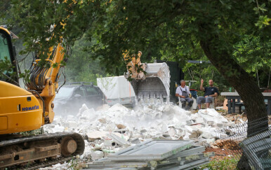 Bageri u akciji: Novi val rušenja kuća u Istri